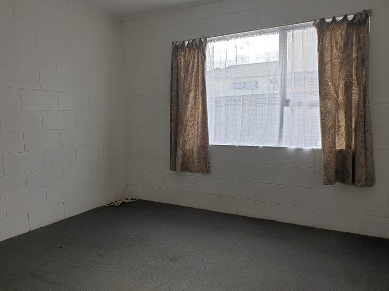 3/7 Inverness Avenue, Hamilton East, Hamilton - Carousel 1