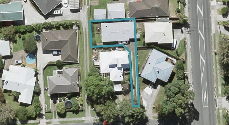 3B Lynwood Place, Brookfield, Tauranga - Carousel 1