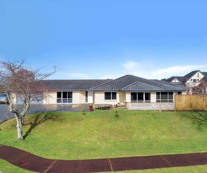 16 Chatsfield Place, Kamo, Whangarei - Carousel 1