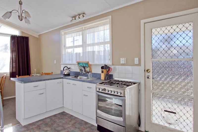 6 Cricket Place, Melville, Hamilton - Carousel 2