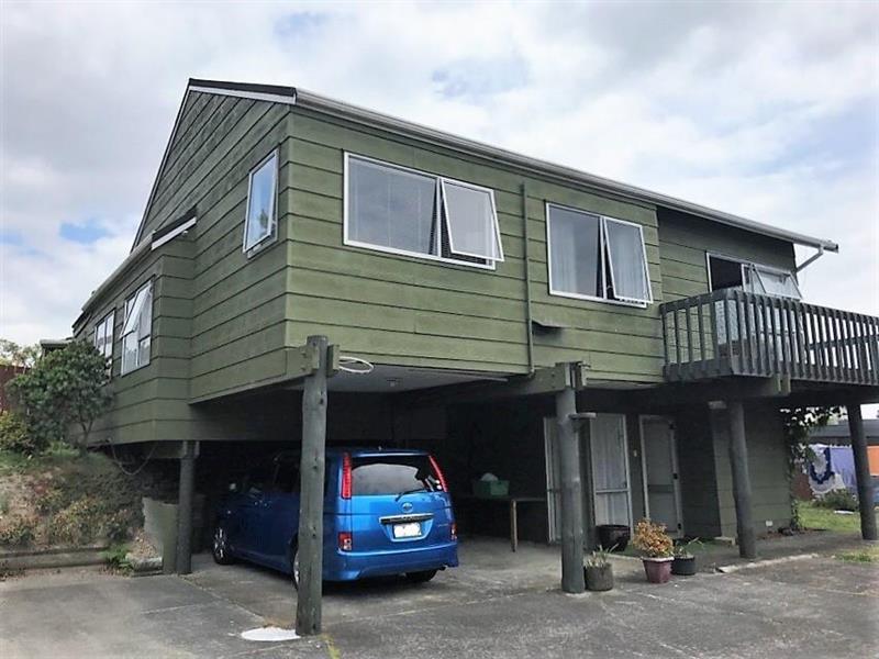 2/9 Courant Place, Clover Park, Auckland - Carousel 1