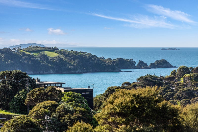 19 Burrell Road Extension, Oneroa, Waiheke Island - Carousel 2