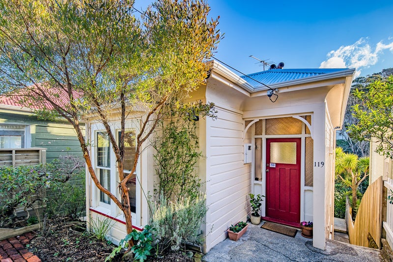 119 Kelburn Parade, Kelburn, Wellington - Carousel 1