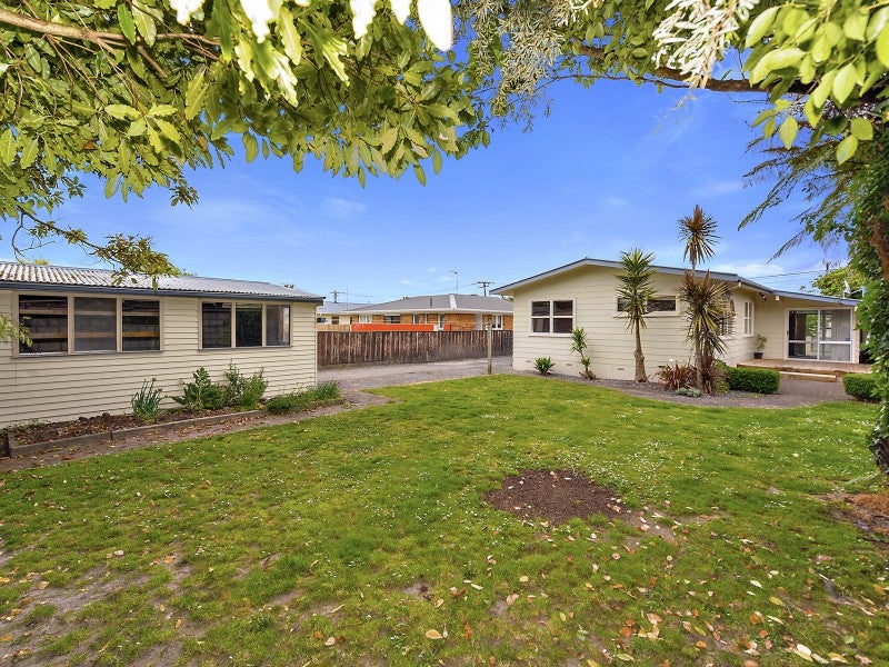 34 Betley Crescent, Fairview Downs, Hamilton - Carousel 2