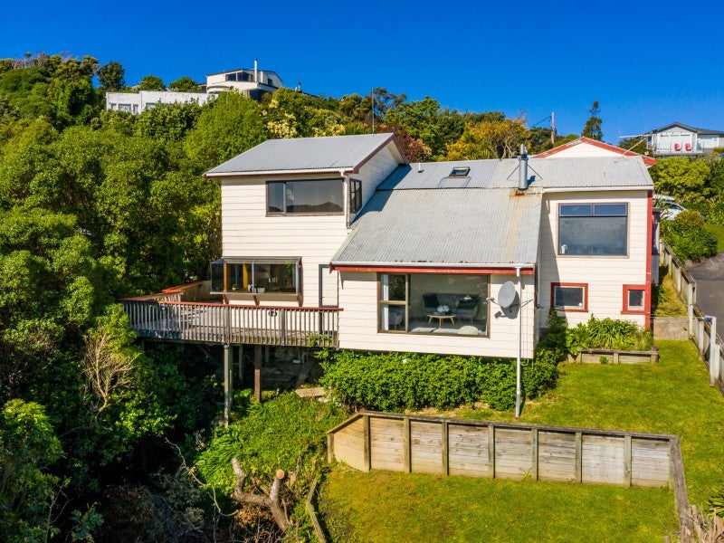 116 Motuhara Road, Plimmerton, Porirua - Carousel 2