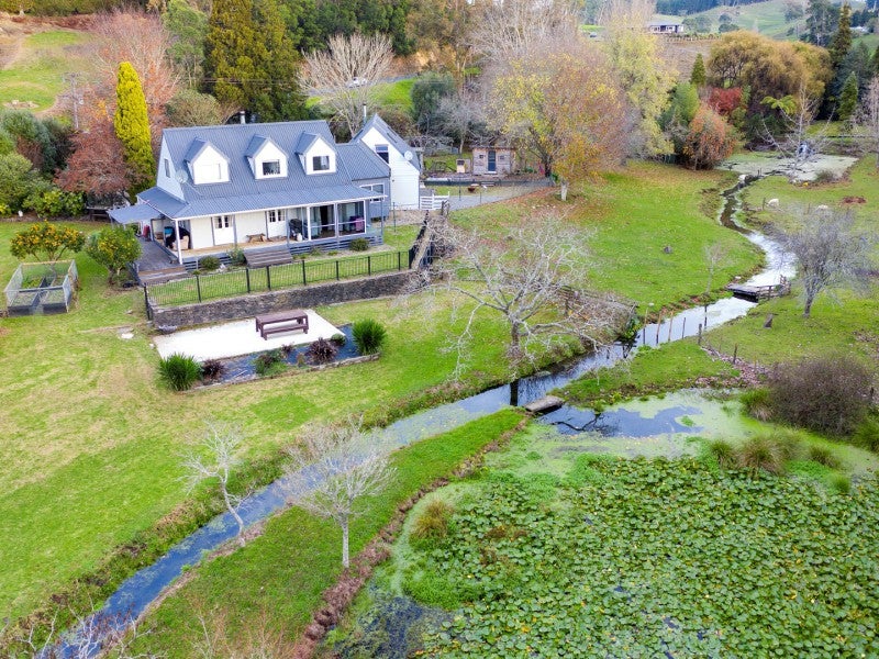 86 Old Highway, Tauranga - Carousel 1