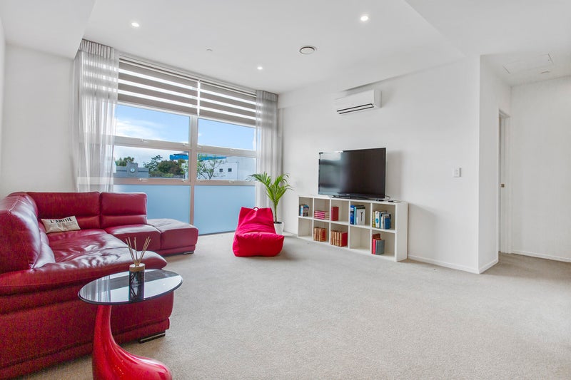 2 Ariki Street, Grey Lynn, Auckland - Carousel 1