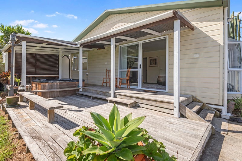 18 Ngaio Street, Onerahi, Whangarei - Carousel 1