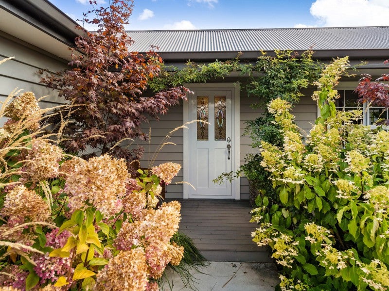 1 Cotswold Court, Lower Shotover, Queenstown - Carousel 2