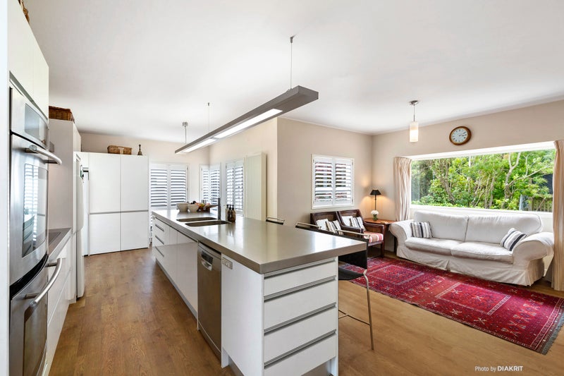 9 Agra Crescent, Khandallah, Wellington - Carousel 2