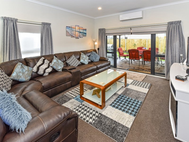 65 Kaimoana Street, Weymouth, Auckland - Carousel 2