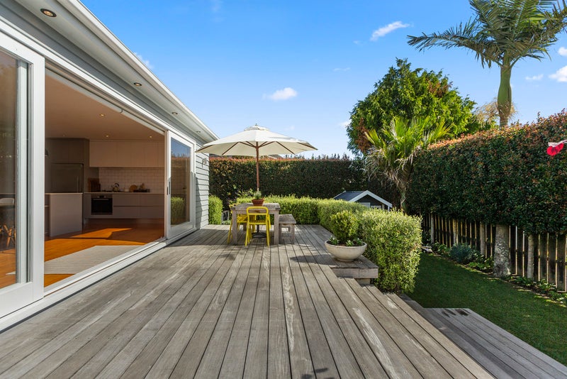 46 Tahapa Crescent, Meadowbank, Auckland - Carousel 2