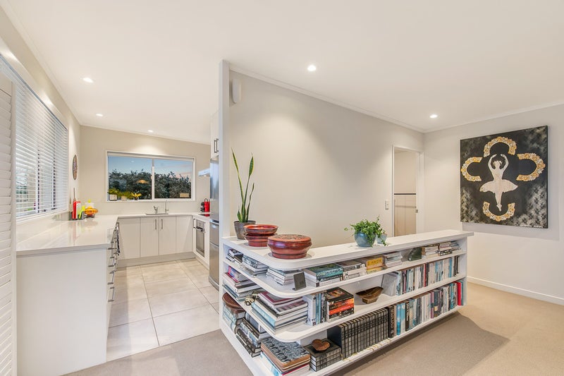 1A Mountain View Road, Morningside, Auckland - Carousel 26