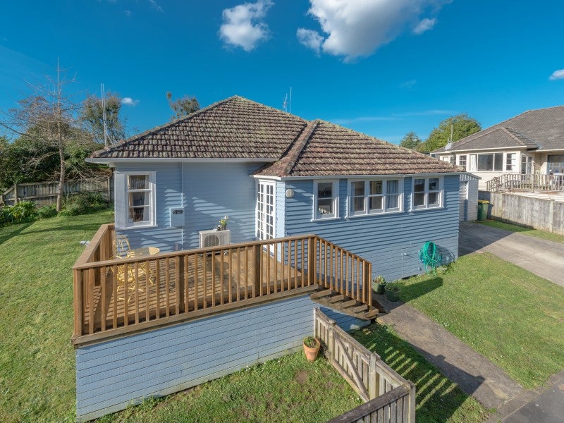 21 Kiwi Avenue, Forest Lake, Hamilton - Carousel 2