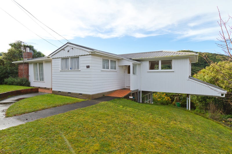106 Hill Road, Belmont, Lower Hutt - Carousel 1