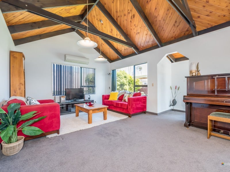 12B Fuller Grove, Woburn, Lower Hutt - Carousel 2