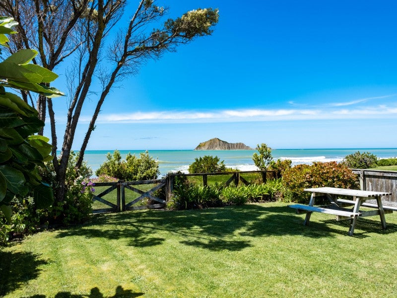 2/166 Harper Road, Waimarama - Carousel 1