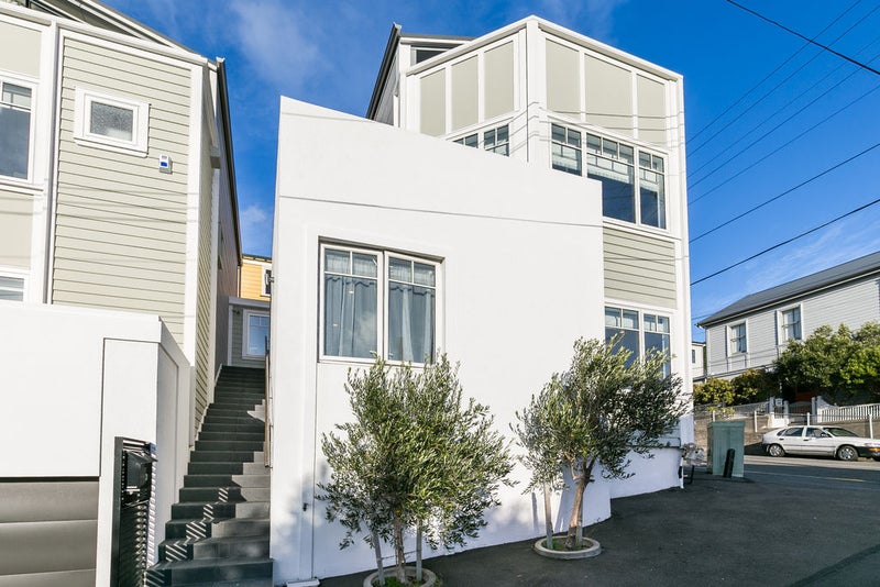 65 Austin Street, Mount Victoria, Wellington - Carousel 2