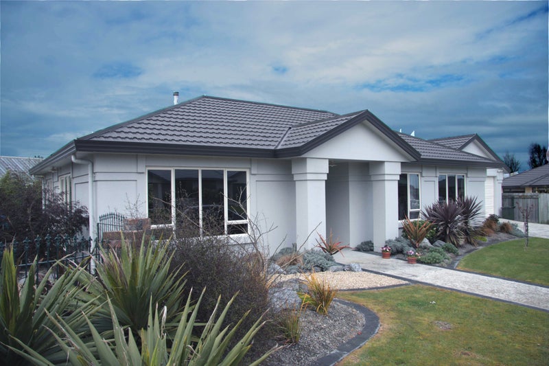 5 Logan Place, Kelvin Grove, Palmerston North - Carousel 1