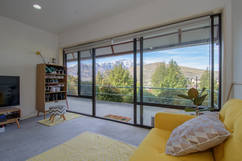 16/43 GOLDRIDGE WAY, FRANKTON RD, QUEENSTOWN - Carousel 1
