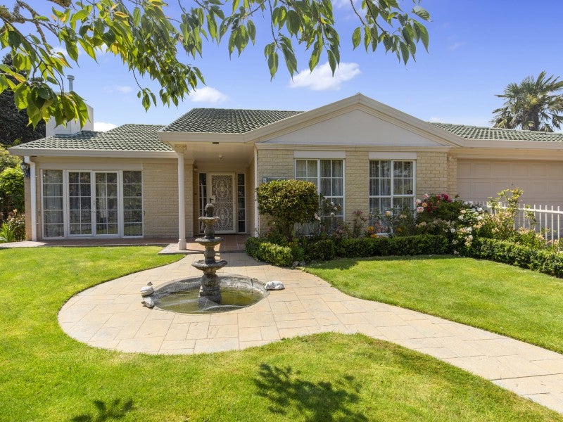 6 St Andrews Grove, Boulcott, Lower Hutt - Carousel 1