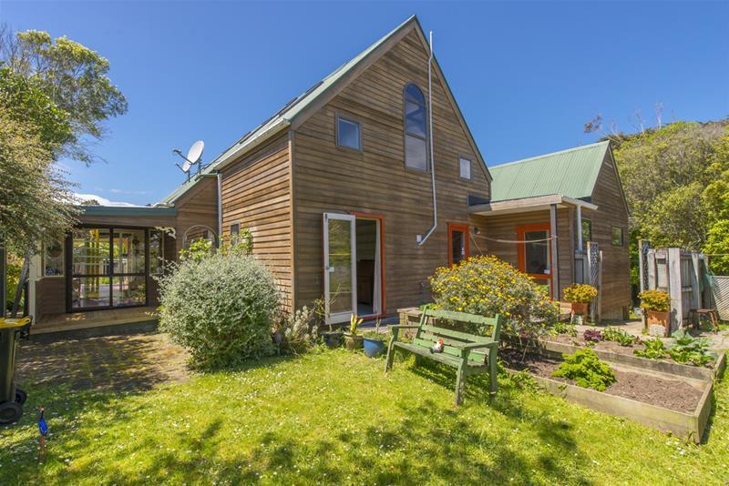 15 Kingsbridge Place, Newlands, Wellington - Carousel 1
