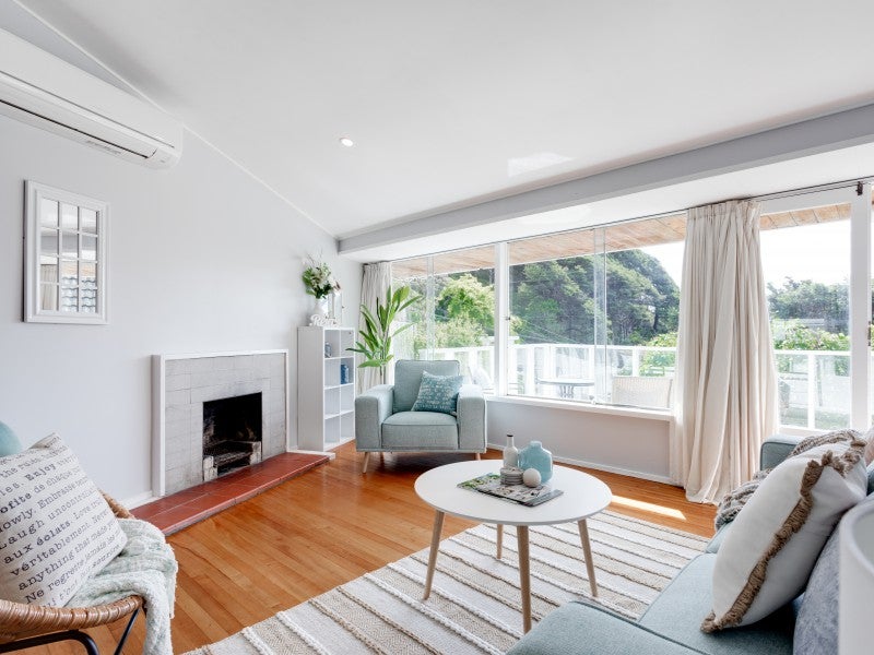 5 Waerenga Road, Days Bay, Lower Hutt - Carousel 2