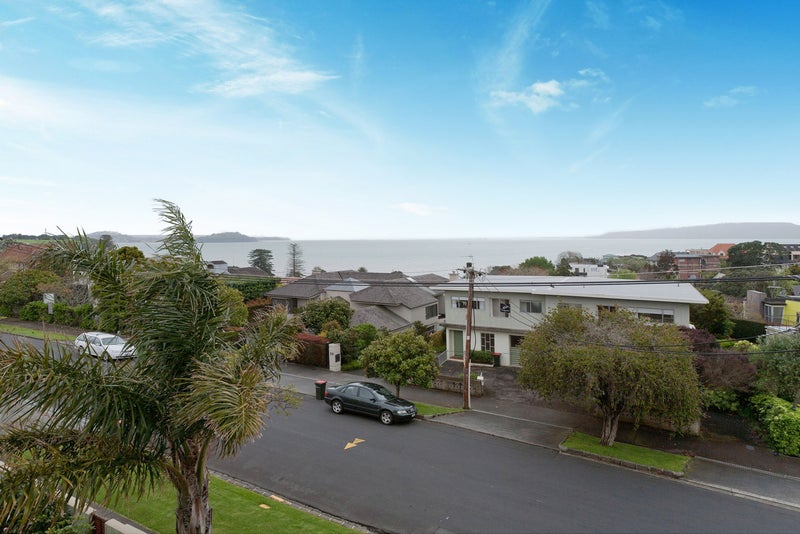 39 Ronaki Road, Mission Bay, Auckland - Carousel 2