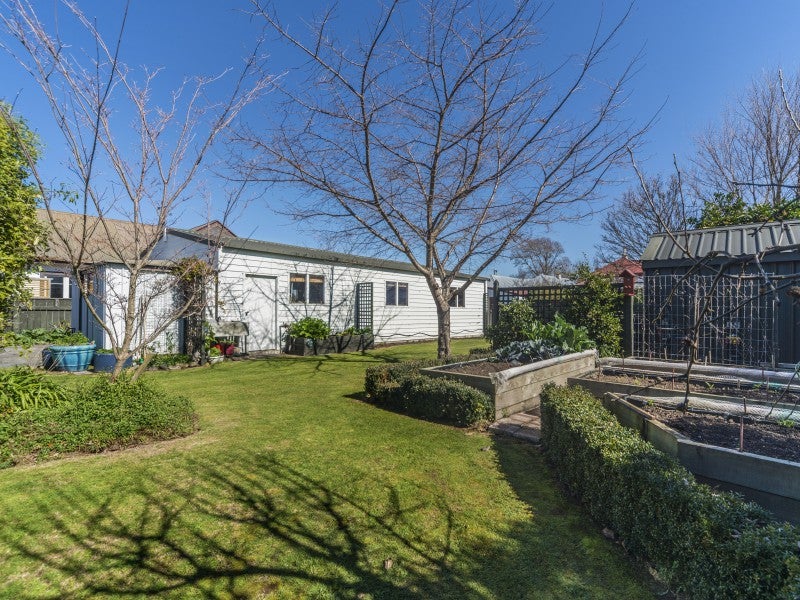 12 Clifford Street, Whataupoko, Gisborne - Carousel 1