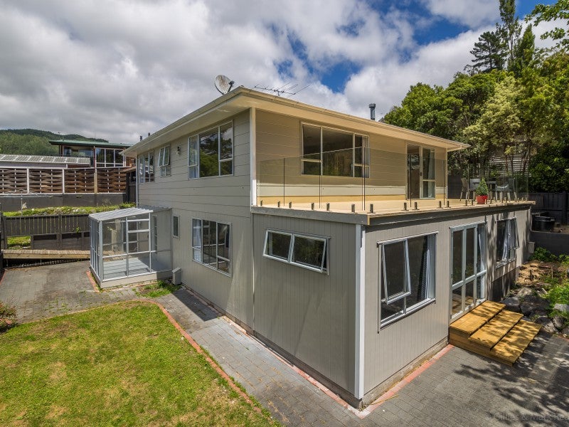 47 Wyndham Road, Pinehaven, Upper Hutt - Carousel 1