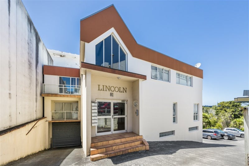 1/81 Birkenhead Avenue, Birkenhead, Auckland - Carousel 1