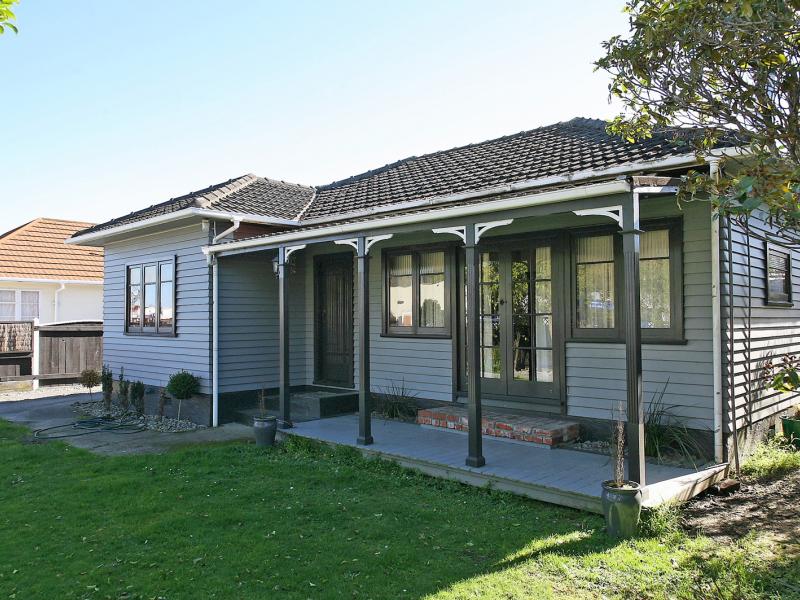 851 High Street, Boulcott, Lower Hutt - Carousel 1