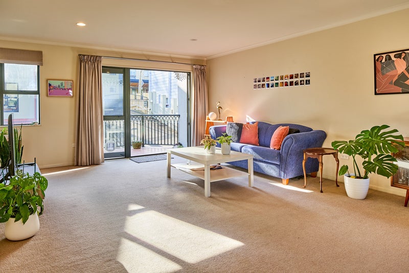 83B Hill Street, Thorndon, Wellington - Carousel 1