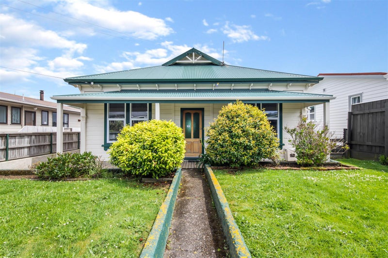 6 Tarawera Road, Johnsonville, Wellington - Carousel 1