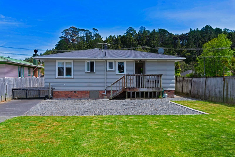 14 Birdwood Road, Swanson, Auckland - Carousel 2