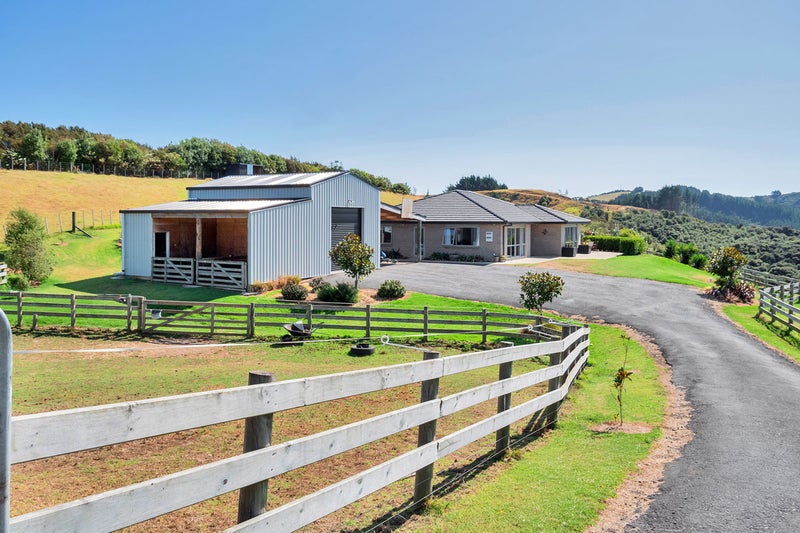 140 Webber Road, Helensville - Carousel 1