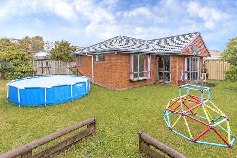 25 Seascape Gardens, Bromley, Christchurch - Carousel 11
