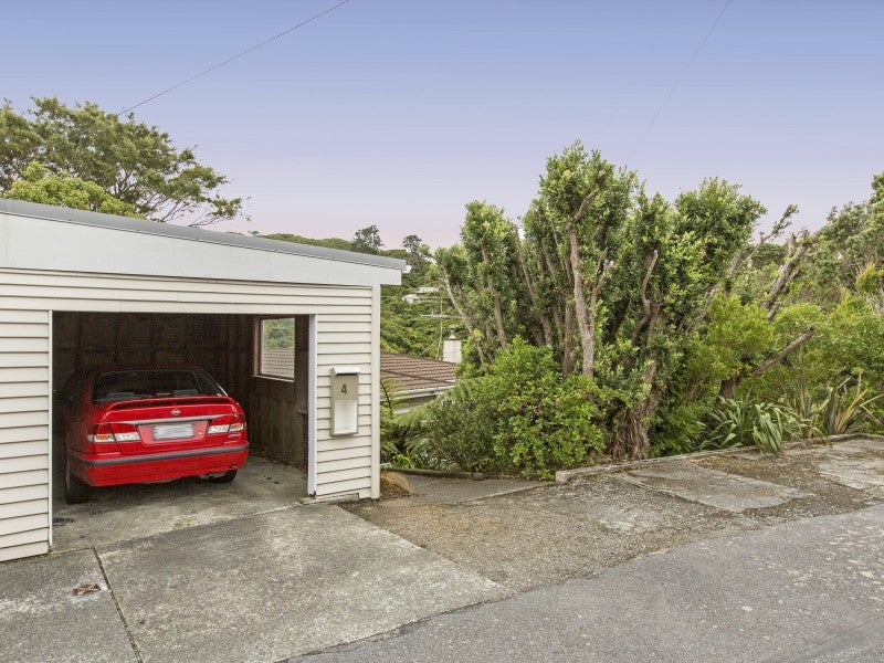 4 Te Whiti Grove, Korokoro, Lower Hutt - Carousel 18