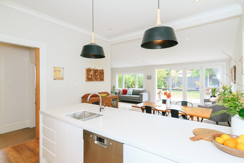 10 Adelaide Street, Petone, Lower Hutt - Carousel 1