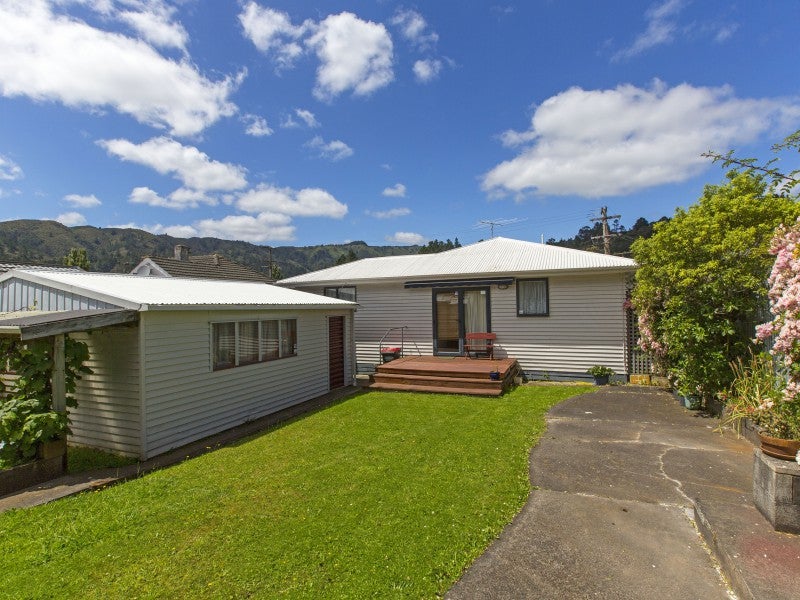 12 Rintoul Grove, Stokes Valley, Lower Hutt - Carousel 2