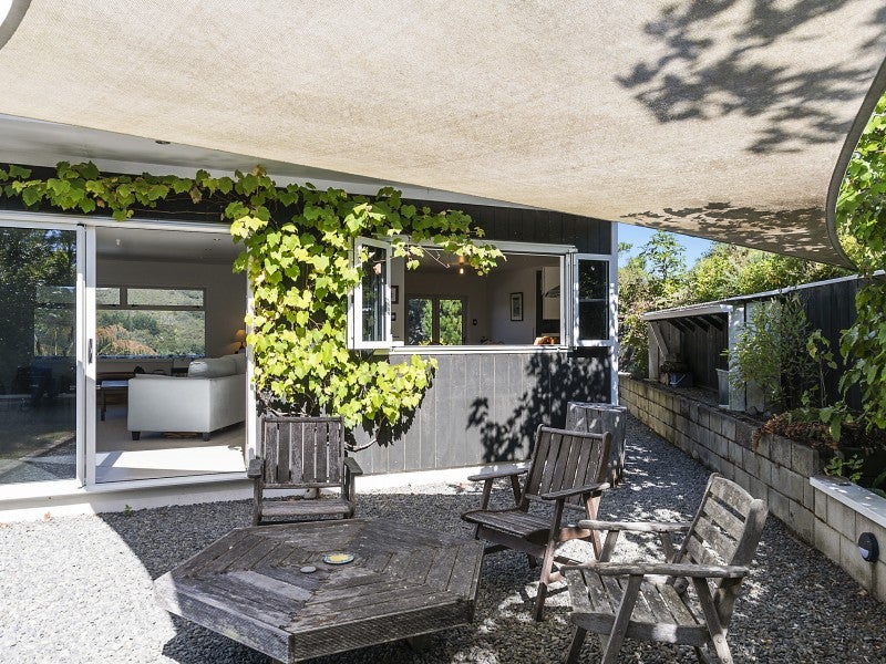 14 Avro Road, Blue Mountains, Upper Hutt - Carousel 16