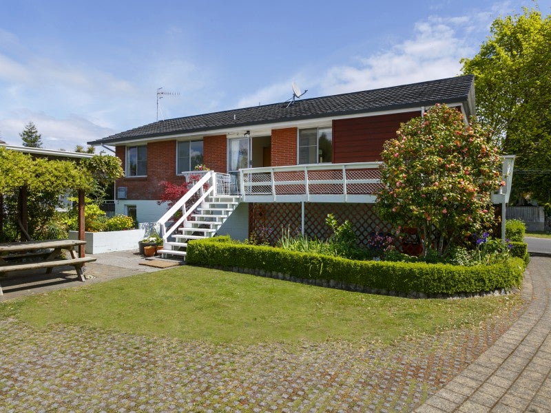 6 Kotare Street, Hilltop, Taupo - Carousel 1