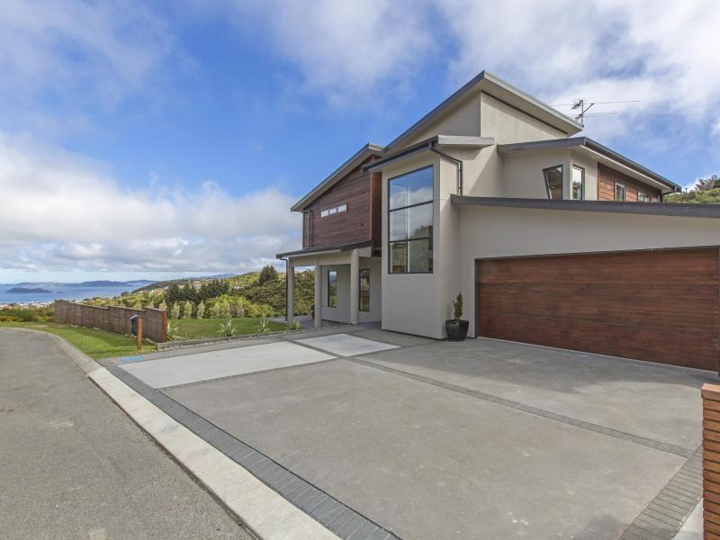 15 Oceanview Terrace, Tirohanga, Lower Hutt - Carousel 1