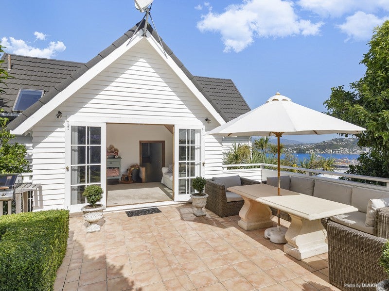 35 Upper Watt Street, Wadestown, Wellington - Carousel 2