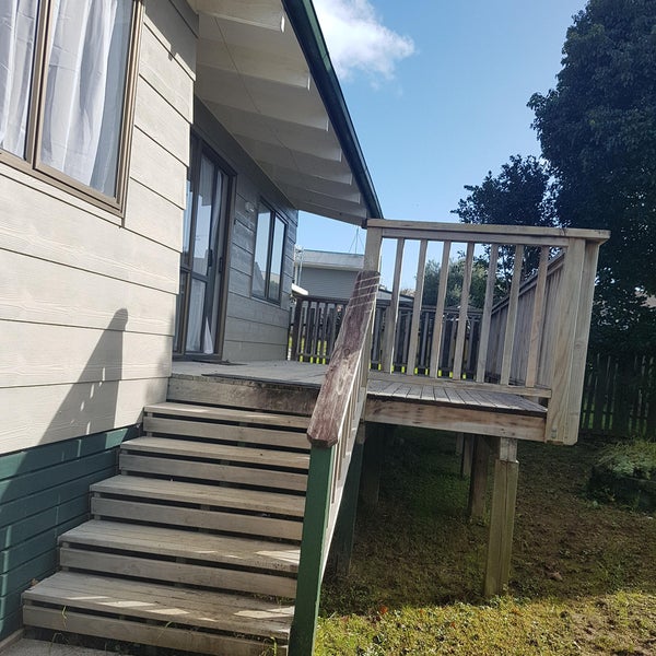 2/32 Vincent Street, Howick, Auckland - Carousel 1