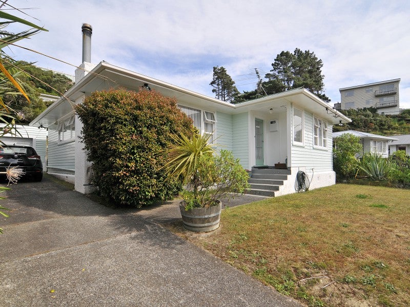 35 Montreal Grove, Kingston, Wellington - Carousel 2