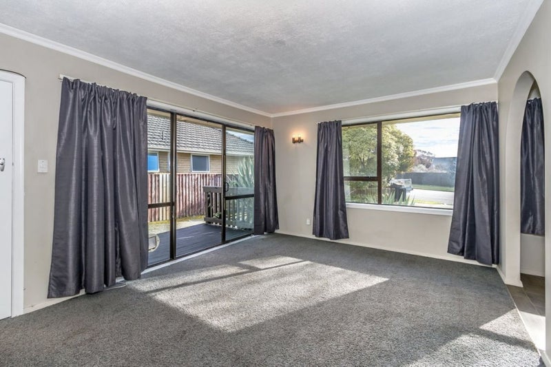 17 Cottonwood Street, Parklands, Christchurch - Carousel 2