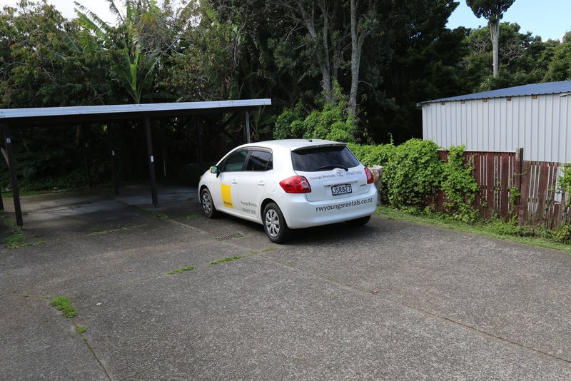 1/0 Woodbine Avenue, Greenlane, Auckland - Carousel 13