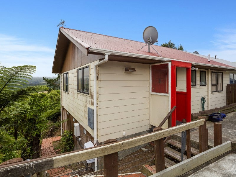 1/30 Outram Grove, Kelson, Lower Hutt - Carousel 2