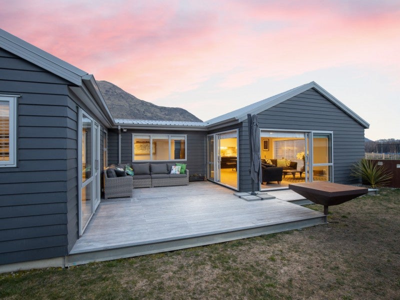 30 Sandford Terrace, Lower Shotover, Queenstown - Carousel 1